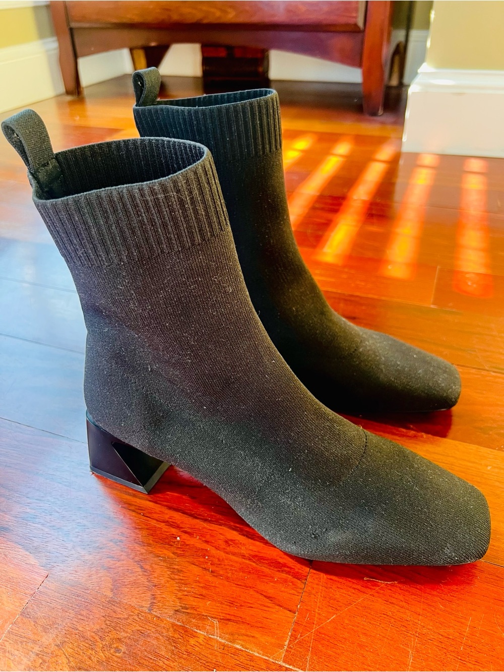 VIVAIA square-toe Regina water repellant heeled boots - barely worn.